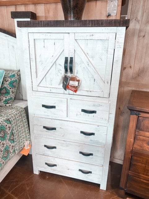 RUSTIC RANCH CHEST W/ NEVADA STAIN - The Rustic Mile